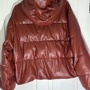 Womans Oof Wear Puffer Jacket. Size 46. Brown‎